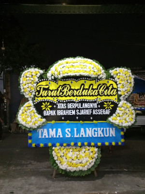 Papan Bunga Duka di Tanjung Ayun Sakti